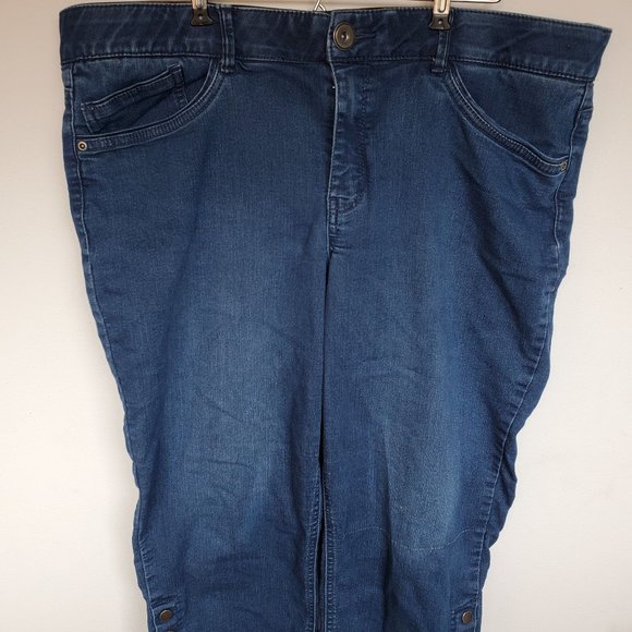 Capri Denim Jeans - Picture 1 of 6